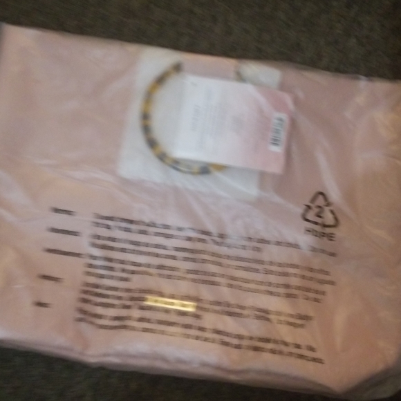 VINCE CAMUTO TOTE - Picture 2 of 2